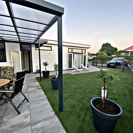 Ferienhaus Luxchalet #Vaju Lathum# Am See, Strand, Pool, Nationalpark Экстерьер фото