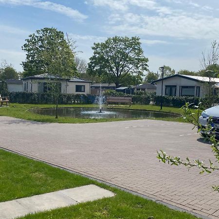Ferienhaus Luxchalet #Vaju Lathum# Am See, Strand, Pool, Nationalpark Экстерьер фото