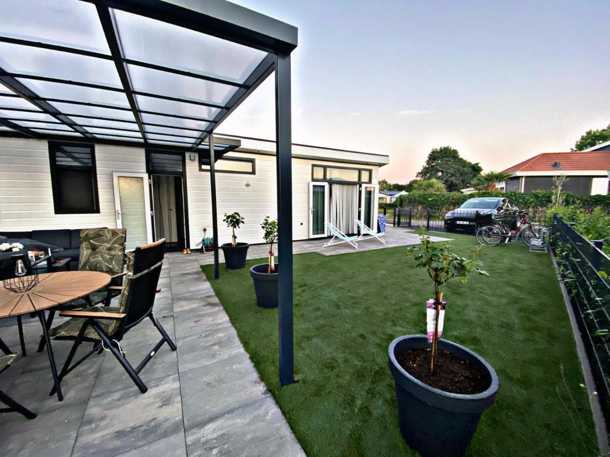 Ferienhaus Luxchalet #Vaju Lathum# Am See, Strand, Pool, Nationalpark Экстерьер фото